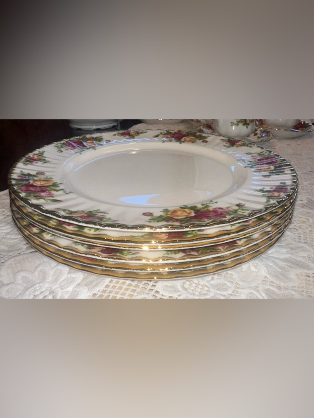 6 1962 Royal Albert Old Country Roses10.5” Dinner Plates Bone China 22K Gold Rim